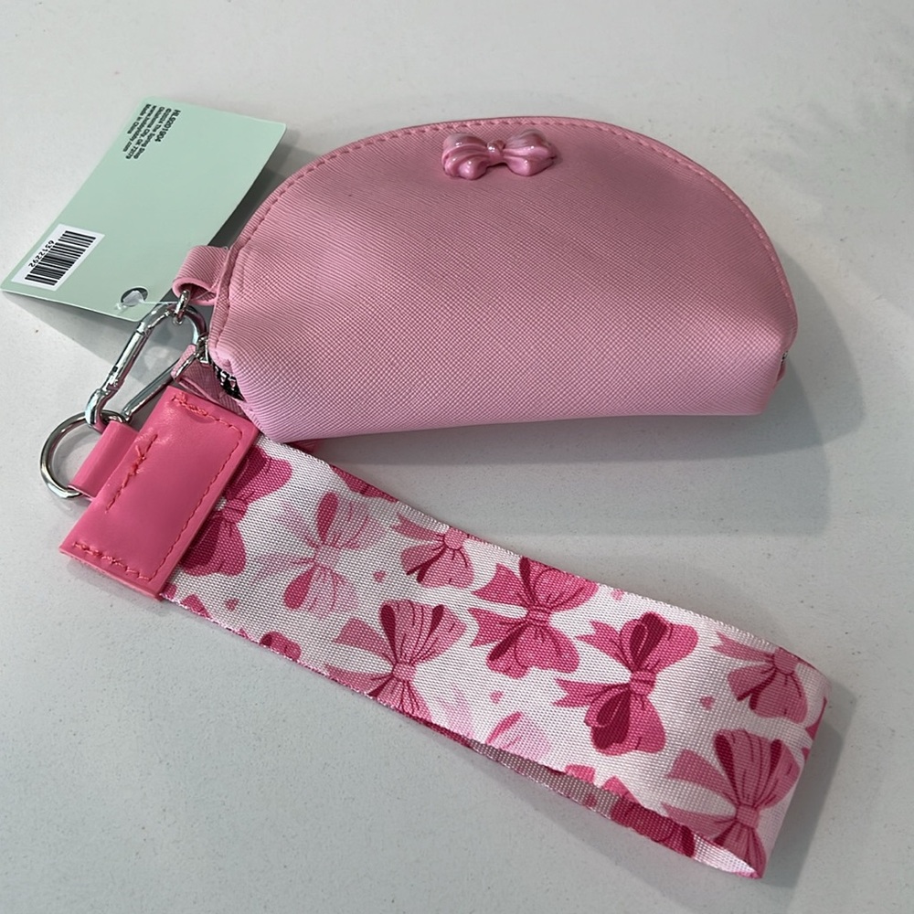 Cute.BOW🎀🎀 Wristlet..🎀 - Picture 15 of 16